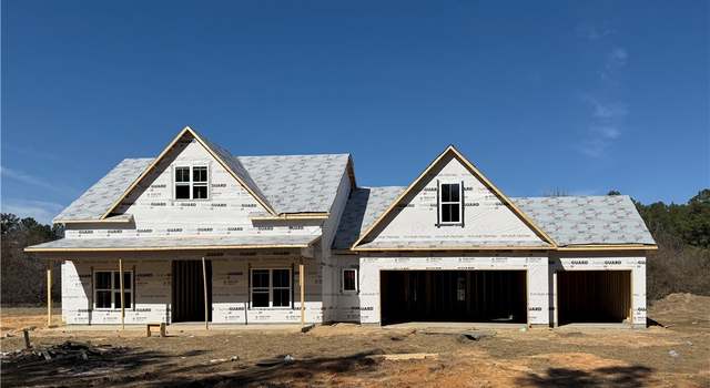 Photo of 9059 Chickenfoot Rd, Fayetteville, NC 28306