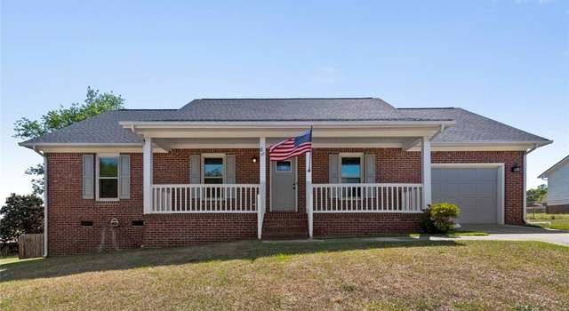 Photo of 80 Hallmark Dr, Spring Lake, NC 28390