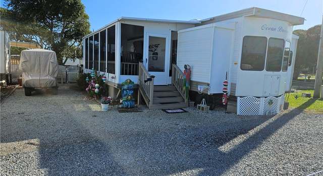 Photo of 115 Dock St, North Topsail Beach, NC 28460