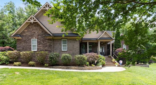 Photo of 3027 Carrington Ln, Sanford, NC 27330
