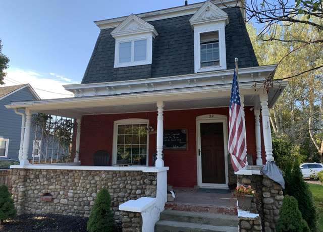 Property at 22 S Platt St, Plattsburgh, NY 12901, 3 beds, 1 bath