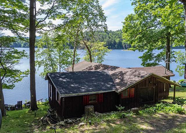 Property at 23 Merrilee Lane Ln, Keeseville, NY 12944, 6 beds, 3 baths