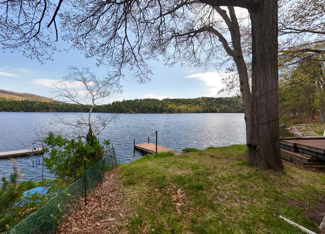 Property at 33 Merrilee Ln, Keeseville, NY 12944, 3 beds, 1 bath