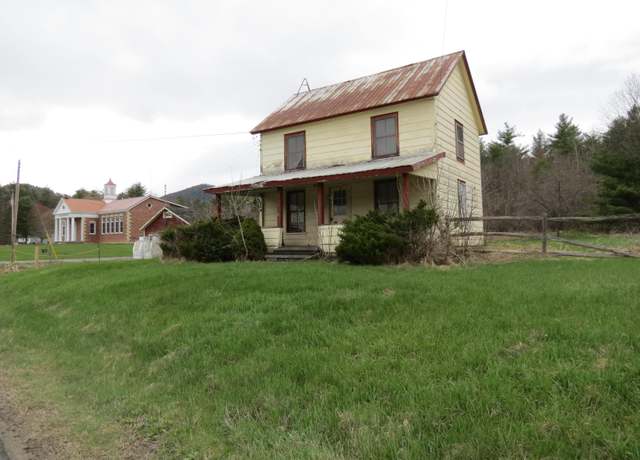 Property at 13039 Nys Route 9N, Jay, NY 12941, 3 beds, 1.5 baths
