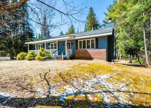 Property at 92 Beechwood Dr, Saranac Lake, NY 12983, 4 beds, 2.5 baths