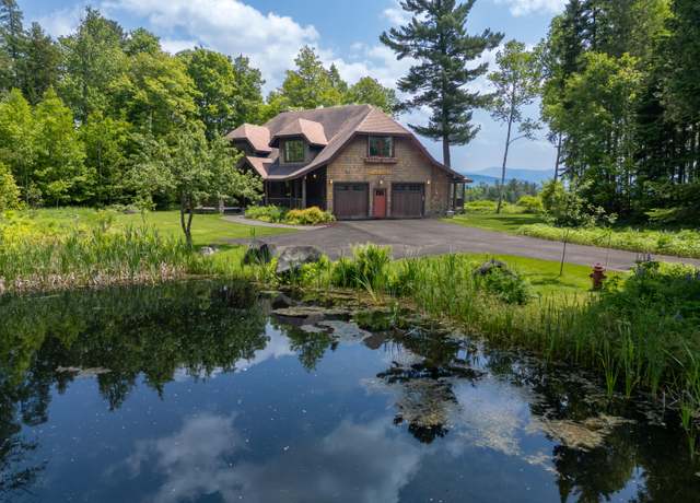 Property at 33 Findelay Way, Lake Placid, NY 12946, 6 beds, 3.5 baths