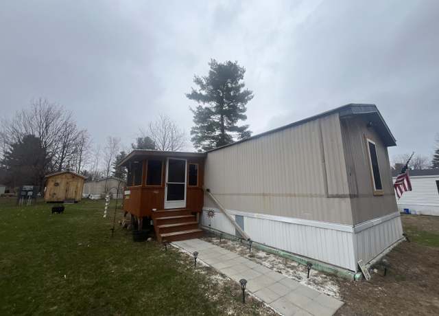 Property at 36 Chasands Dr, Plattsburgh, NY 12901, 2 beds, 1 bath