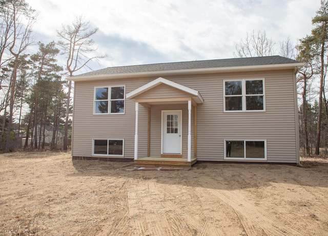 Property at 7 Marsha Dr, Keeseville, NY 12944, 3 beds, 2.5 baths