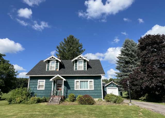 Property at 1338 County Route 25, Malone, NY 12953, 4 beds, 1 bath