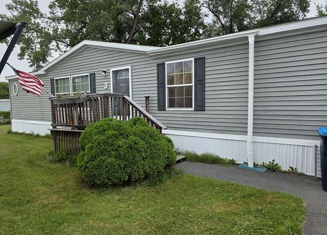 Property at 3 Carmel Dr, Plattsburgh, NY 12901, 3 beds, 2 baths