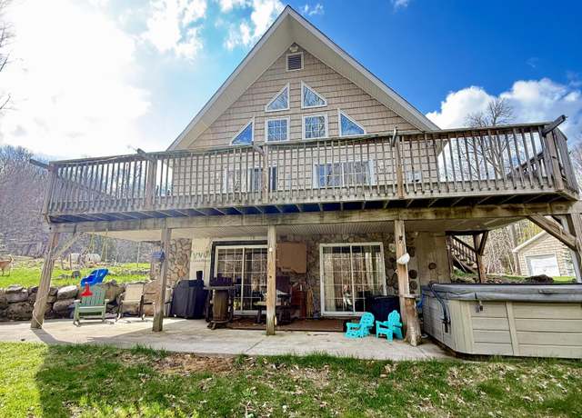 Property at 29 Reservoir Ln, Bloomingdale, NY 12913, 5 beds, 3 baths