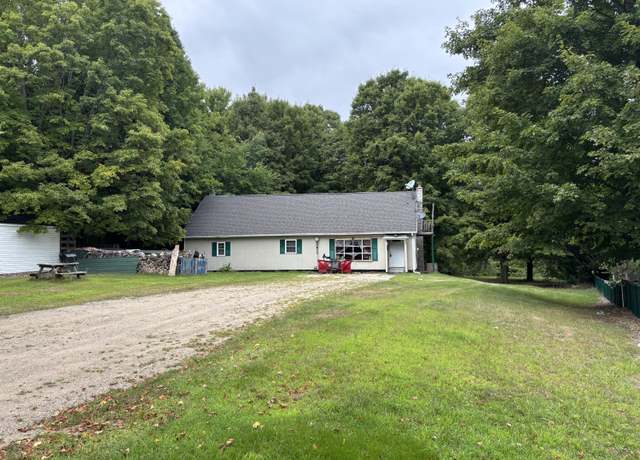 Property at 174 Rabideau Road Rd, Altona, NY 12910, 3 beds, 2.5 baths