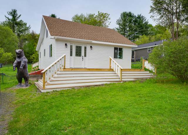 Property at 118 Mclaughlin Ave, Tupper Lake, NY 12986, 3 beds, 2 baths