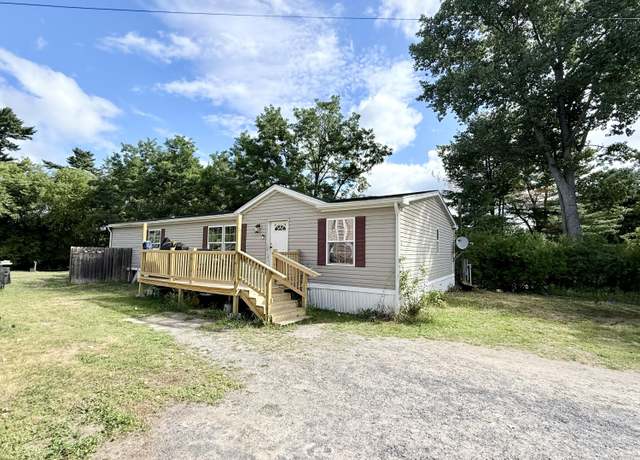 Property at 10 Goodspeed Road Rd, Plattsburgh, NY 12901, 3 beds, 2 baths