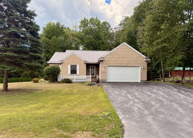Property at 13 Brooks Bend Road Rd, Plattsburgh, NY 12901, 3 beds, 2 baths