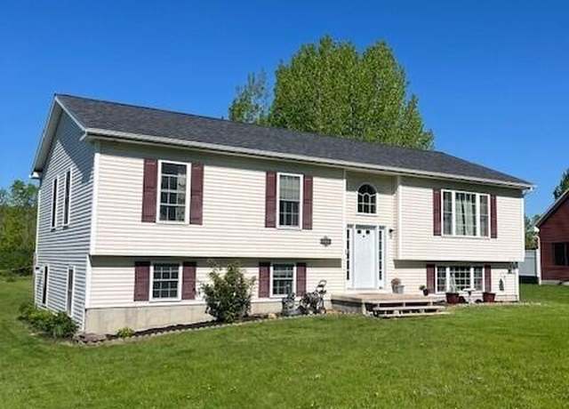 Property at 47 Rascoe Rd, Plattsburgh, NY 12901, 5 beds, 2 baths