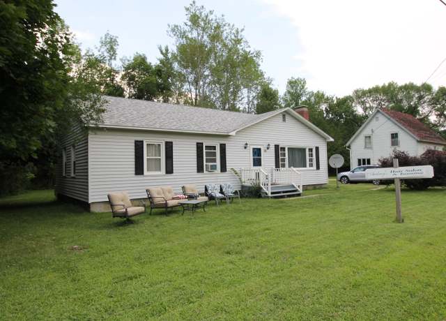 Property at 883 Mt. View Dr, Willsboro, NY 12996, 3 beds, 1 bath