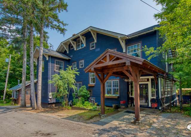 Property at 38 Highland Pl, Lake Placid, NY 12946, 7 beds, 7.5 baths