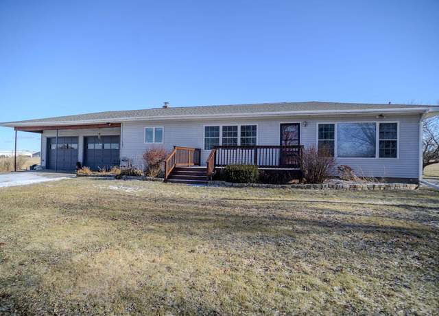 Property at 356 Moffitt Rd, Plattsburgh, NY 12901, 3 beds, 1.5 baths