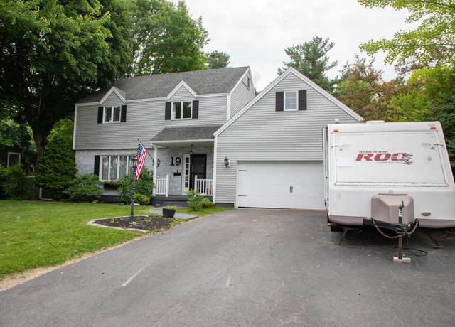 Property at 19 Trafalgar Dr, Plattsburgh, NY 12901, 5 beds, 2.5 baths