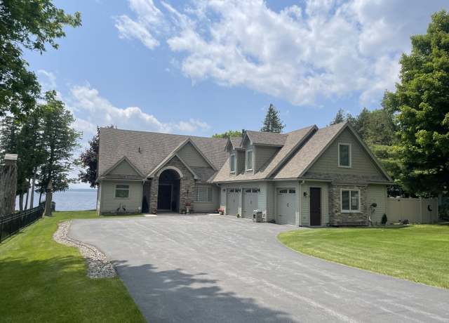 Property at 12 Layman Ln, Plattsburgh, NY 12901, 3 beds, 3 baths