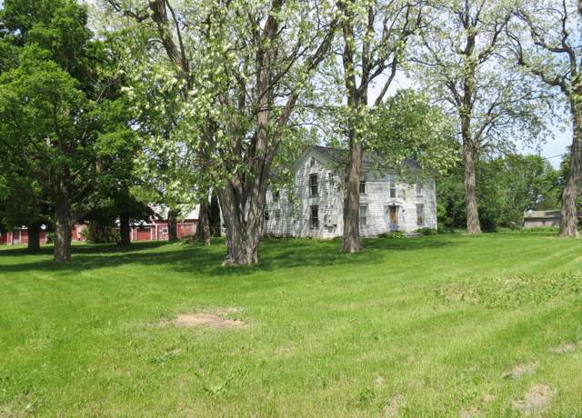 Property at 625 Union Rd, Peru, NY 12972, 10 beds, 2.5 baths