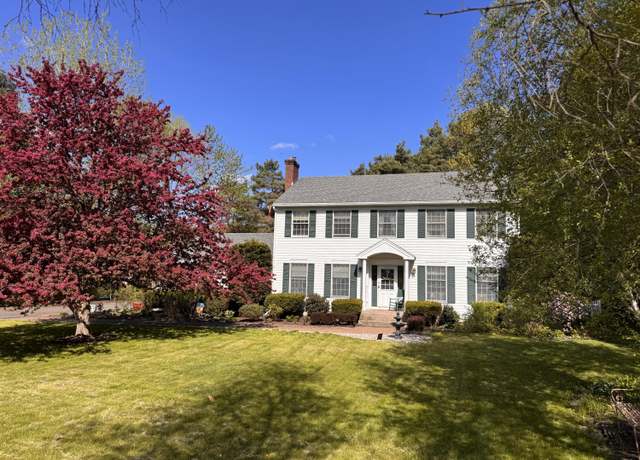 Property at 5 Summit Dr, Peru, NY 12972, 5 beds, 3.5 baths