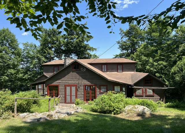 Property at 1024 Point Rd, Willsboro, NY 12996, 5 beds, 2 baths