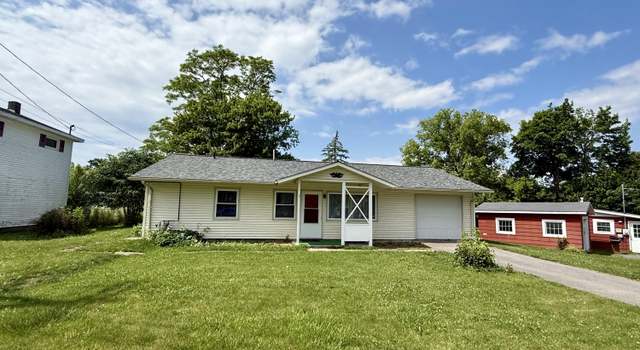 Photo of 7 Mohawk Road Rd, Plattsburgh, NY 12901