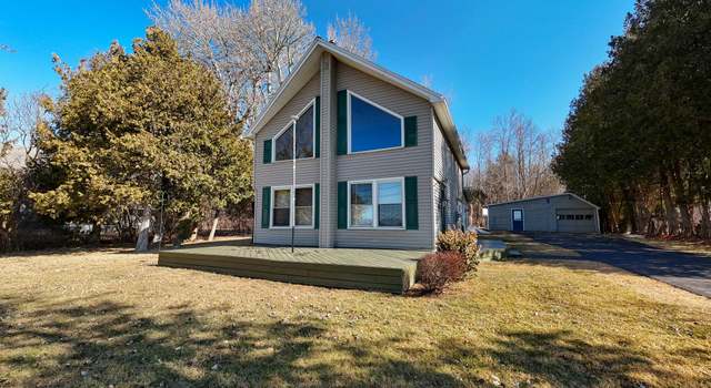 Photo of 483 Cumberland Head Rd, Plattsburgh, NY 12901