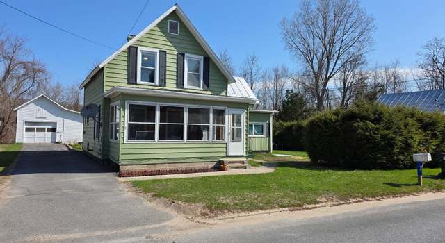 Photo of 15 River St, Morrisonville, NY 12962