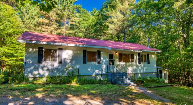 Photo of 55 Dogwood St, Jay, NY 12941