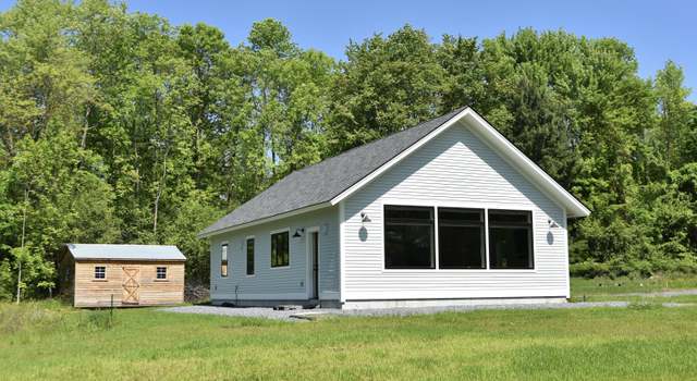 Photo of 33 Hilton Ter, Willsboro, NY 12996