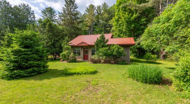 Photo of 29 Roscoe Rd, Elizabethtown, NY 12932