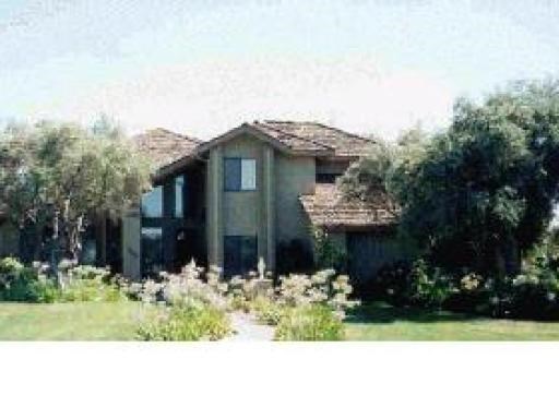 1695 Knoll Ct