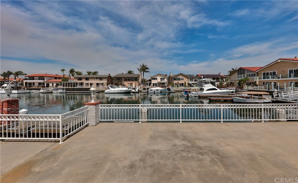 16542 Wanderer Ln, Huntington Beach, CA 92649 | MLS# OC19077024 | Redfin