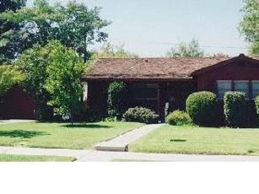 1076 Dakota St