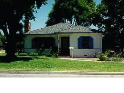 2940 Oleander Ave