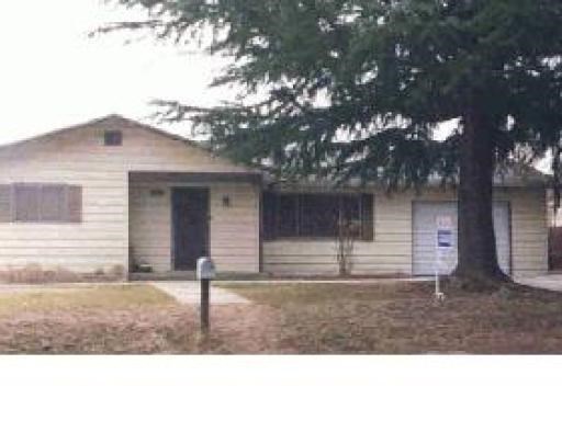 7634 Walnut Ave