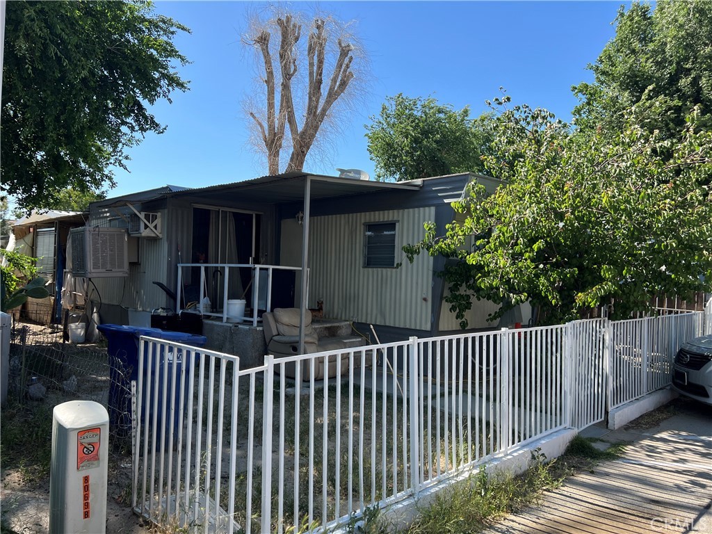 1617 E Avenue I #63, Lancaster, CA 93535