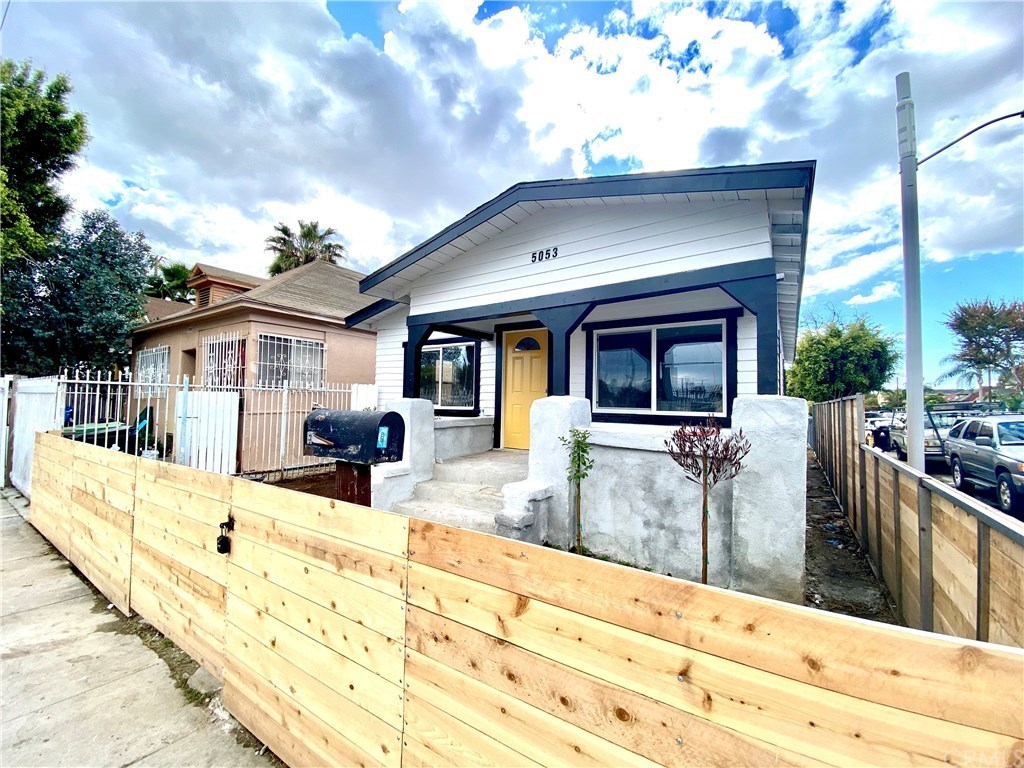 5053 Long Beach Ave, Los Angeles, CA 90058 MLS DW20087127 Redfin
