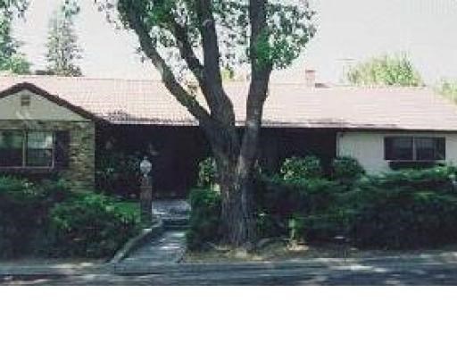1360 Grove Ave
