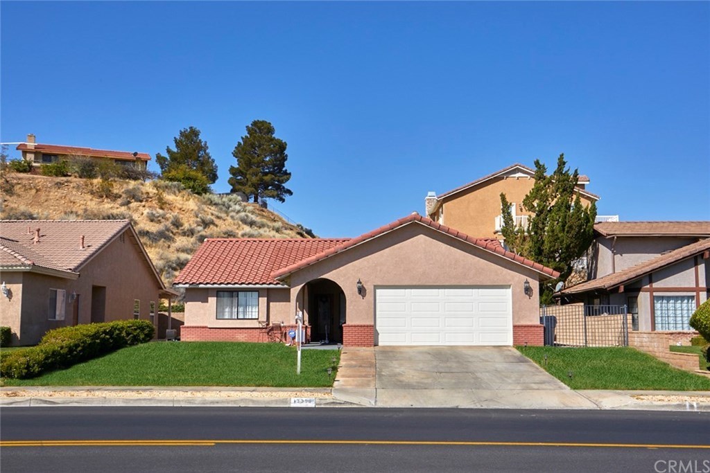 13390 Spring Valley Lake Pkwy, Victorville, CA 92395 MLS CV21083147