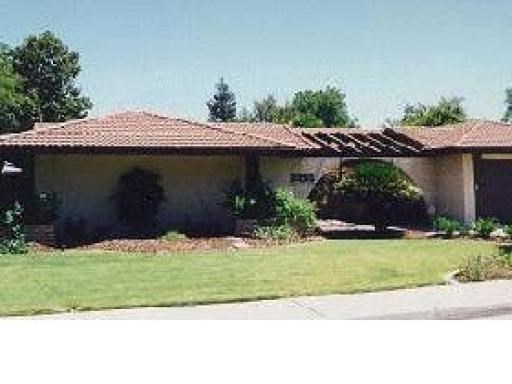 2942 El Camino Real