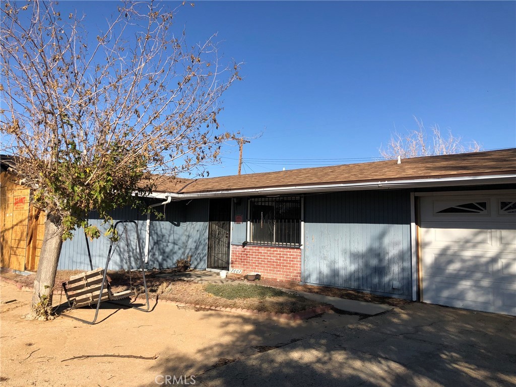 7607 Columbine Ave, California City, CA 93505 | MLS# SR23088179 | Redfin