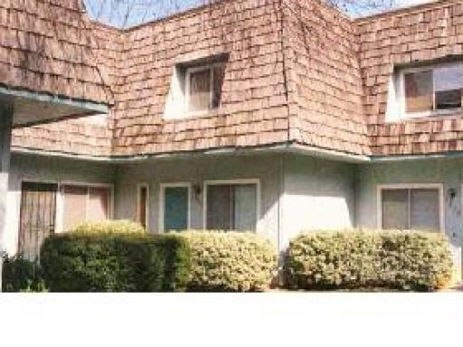 1952 Shadow Brook Dr