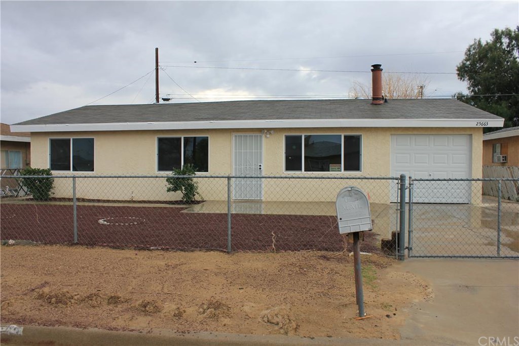 https://ssl.cdn-redfin.com/photo/45/bigphoto/246/CV15248246_0.jpg
