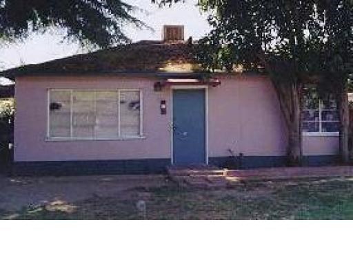 935 Santa Fe Ave