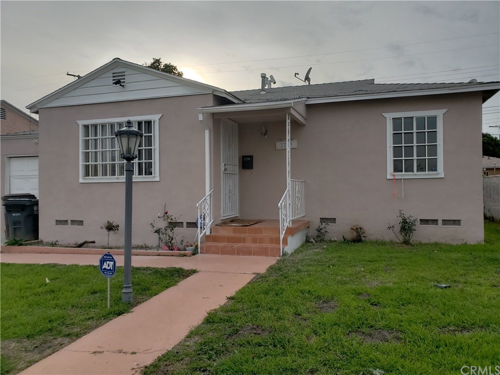 2219 N Grape Ave, Compton, CA 90222 | MLS# DW19035278 | Redfin