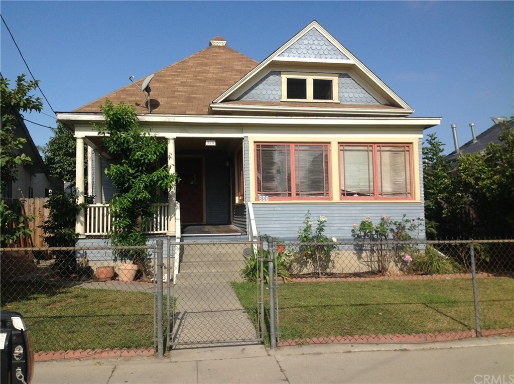 225 N Mesa St, San Pedro, CA 90731